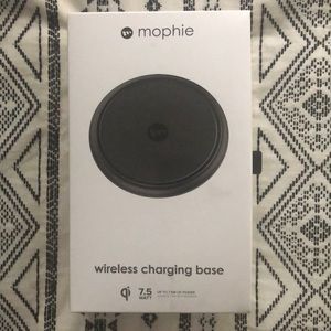 Wireless charging pad for IPhone